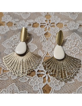 Boucles d'oreilles Lulu blanches